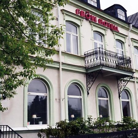 Froevi Hotell Frovi Buitenkant foto