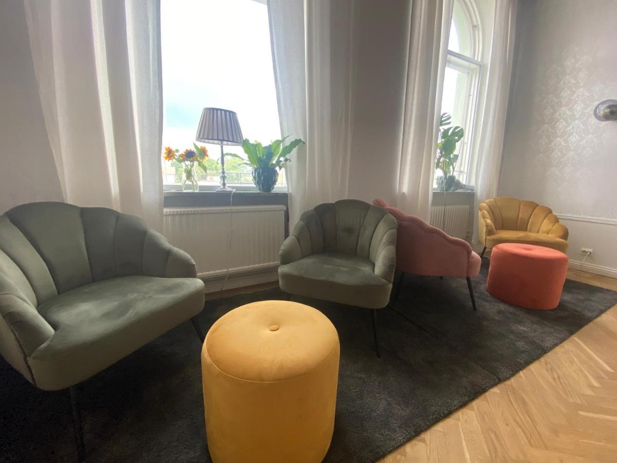 Froevi Hotell Frovi Buitenkant foto